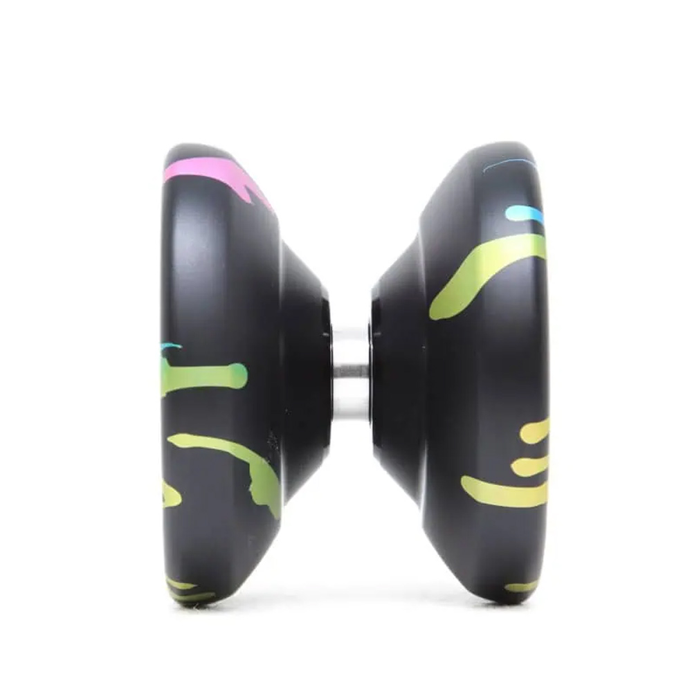 yoyo-shutter-genrystain-black-rainbow-4.jpg